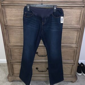 NWT Old Navy boot cut full panel maternity jeans.